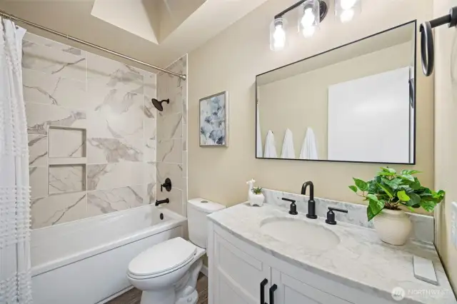 Full Bathroom Upstairs