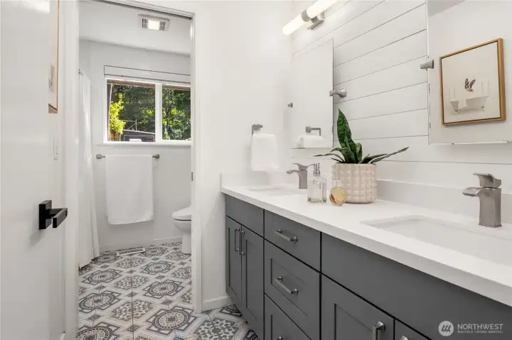 Main Level Bathroom / Tub and Shower / Washlet Toto Toilet