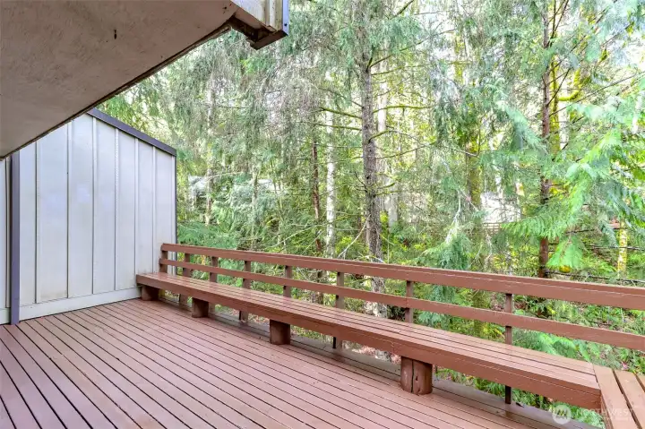 Wrap around deck with Build in Seating