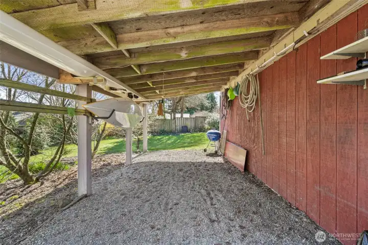 Rv/Boat parking next to shop