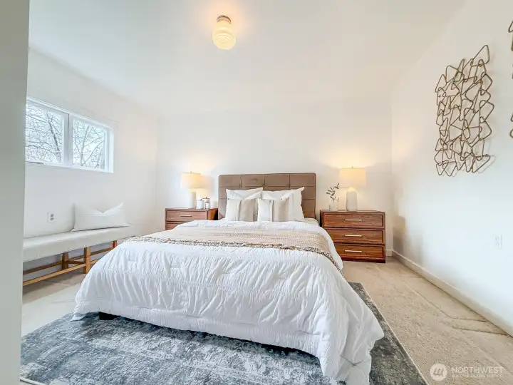 3 of 3 Bedroom Bright and Lots of Light