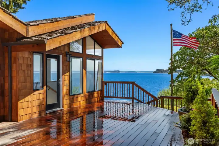 Welcome home to your pristine waterfront retreat...