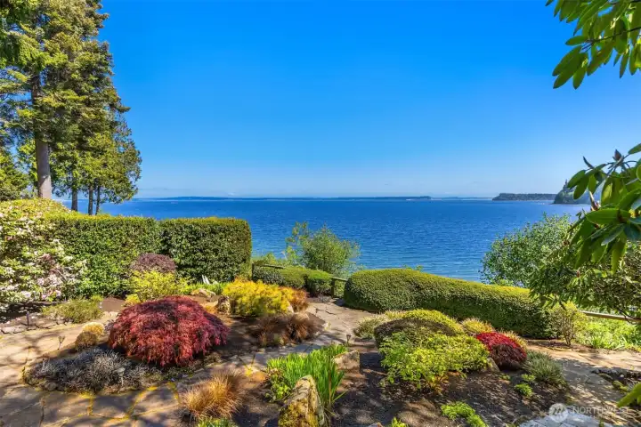 Waterfront living doesn't get better than this...