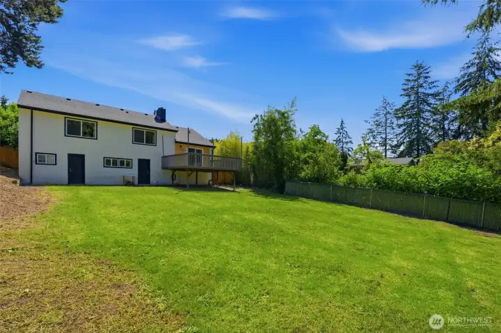 Huge 10,000sq ft lot