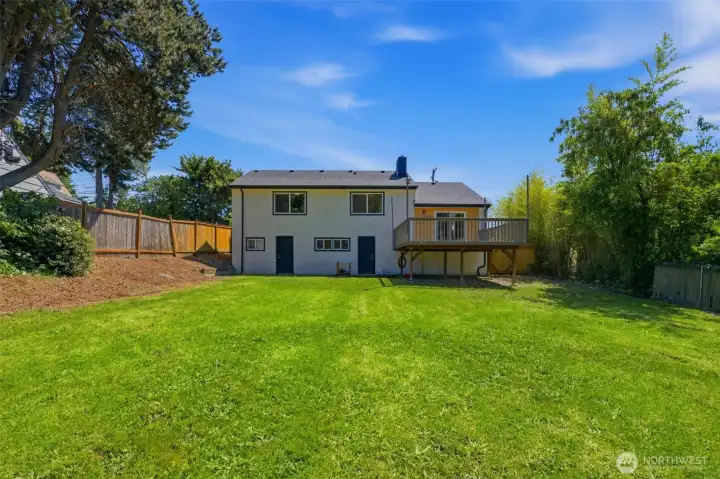 Huge 10,000sq ft lot