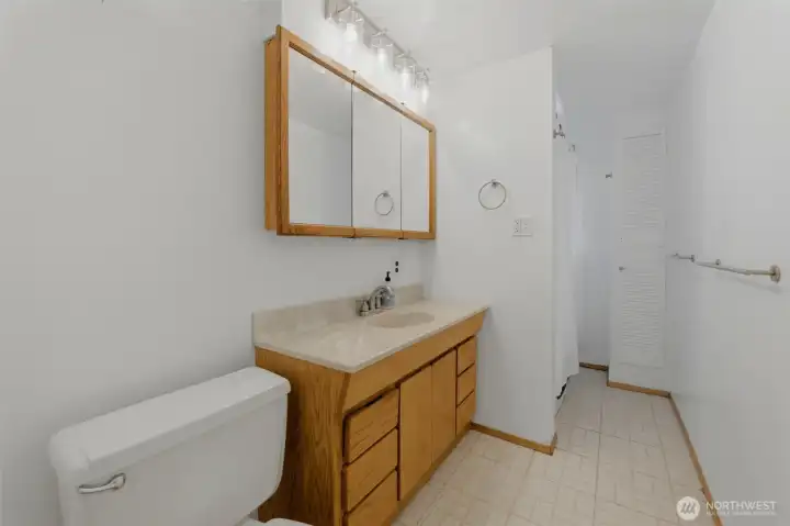 Full bathroom