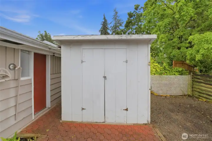 Storage shed