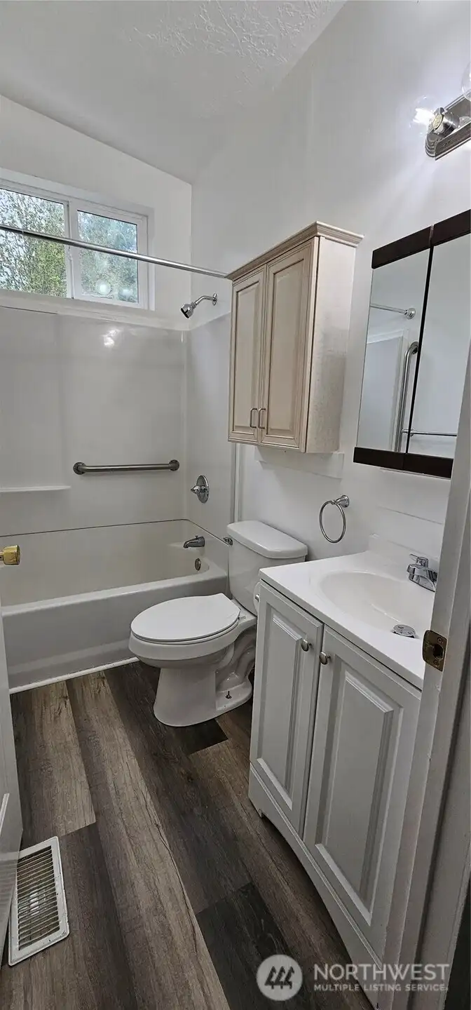 Main bathroom