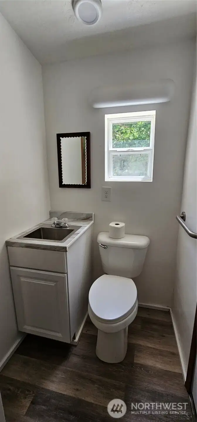 Crew bathroom w/shower