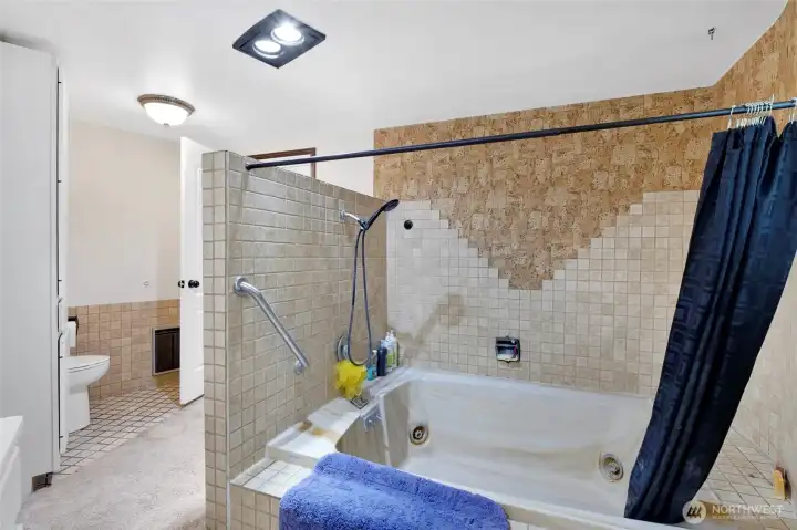 This massive jetted tub will have you surrounded by bubble bath and relaxing evenings after work!