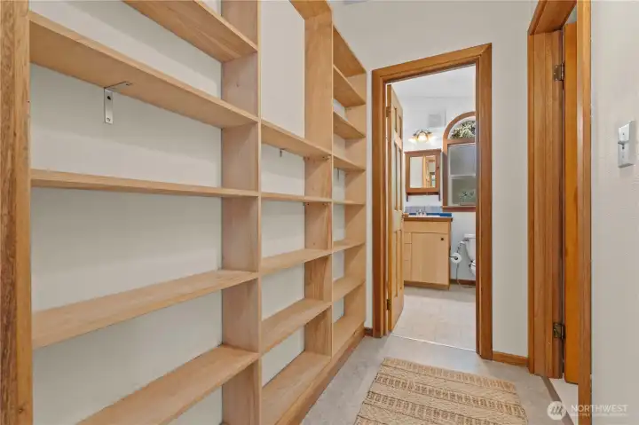 Large built-in storage area offers flexible organization for outdoor gear and everyday living. Large built-in storage area offers flexible organization for outdoor gear and everyday living.