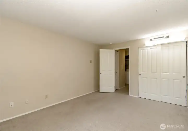 2nd bedroom - other angle 2nd bedroom - other angle