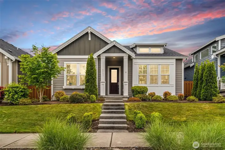 The luxurious 55+ Ovation Community! This sophisticated, modern home is within a few steps by the clubhouse.  Contemporary & elegant living with no details left unattended for just $529,950.