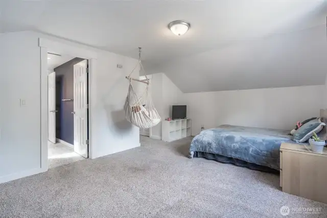 Huge bedroom upstairs w/ large closet