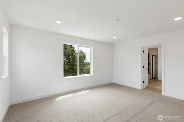 Photo from same floor plan - same community - finishes may vary
