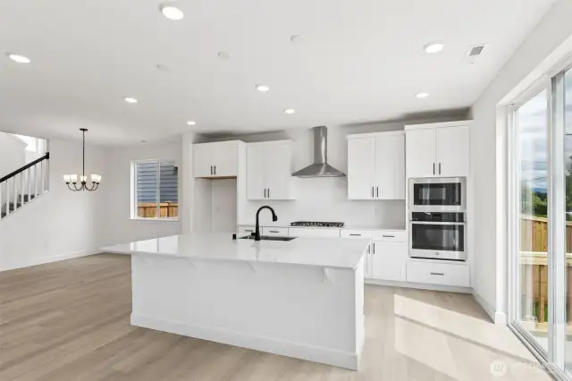 Photo from same floor plan - same community - finishes may vary