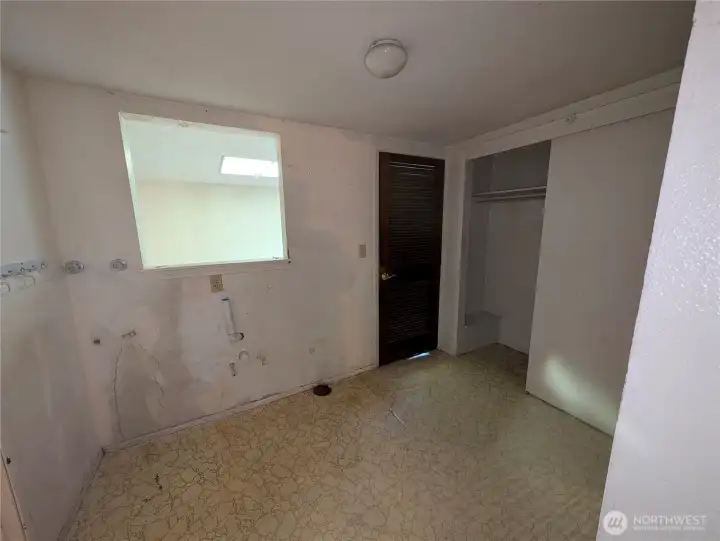 Utility room. #2111 5th St SW, Puyllup, WA 98371