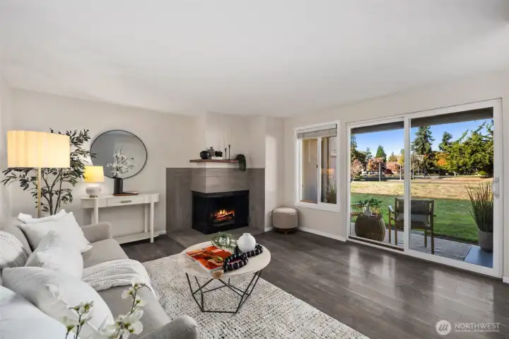 Welcome to Laurel to Park Vista. Updated first floor unit with garden views.