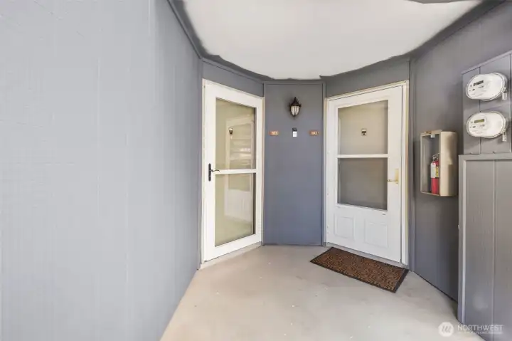 1st floor unit no stairs!