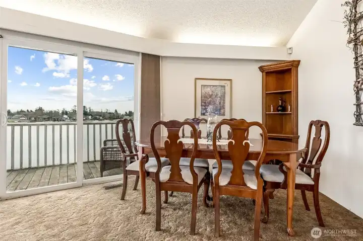 There is even space for a full dining table