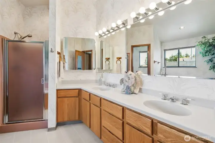 HUGE double vanity in the primary suite.