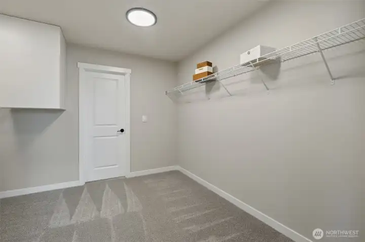 Photos are of another home in the community and are for illustration purposes only to reflect typical finishes.  May depict seller enhancements.  Colors and options may vary.