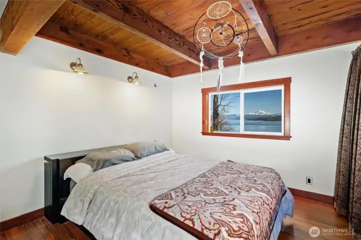 This is the bedroom on the second level and you can see that it shares the same incredible views as the other rooms...in fact, all the rooms have views!