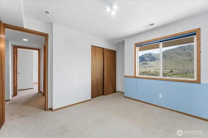 Daylight basement guest bedroom #4