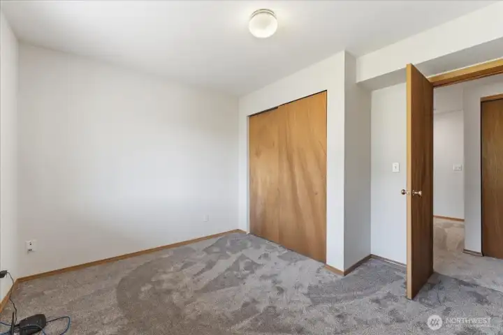 Daylight basement guest bedroom #5