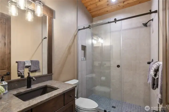 Bathrooms both have heated floors