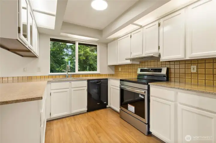 New Stove and New Refrigerator