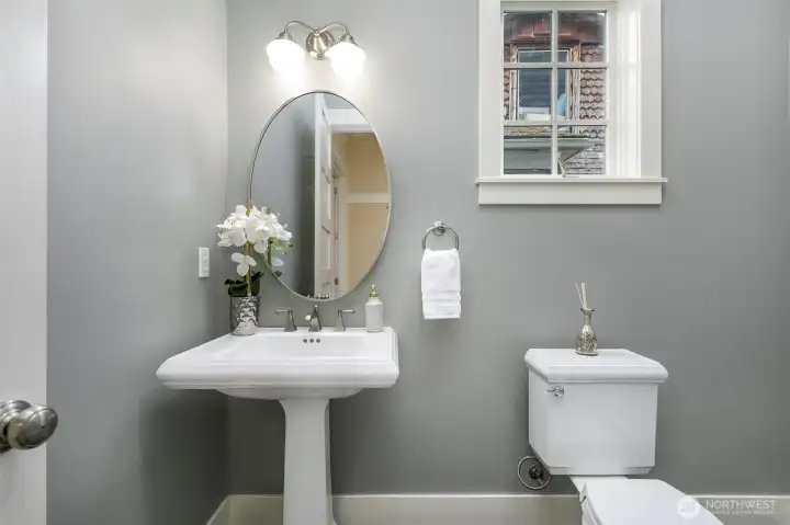 Powder room on the main.