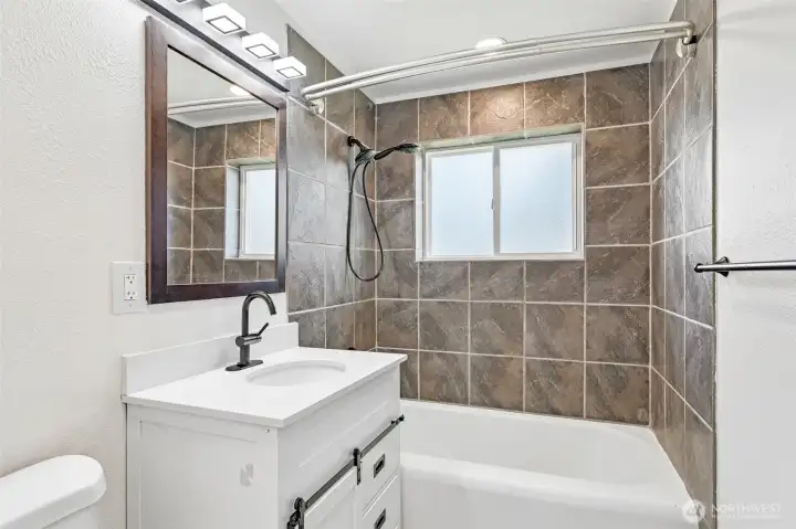 Main full bath Main full bath