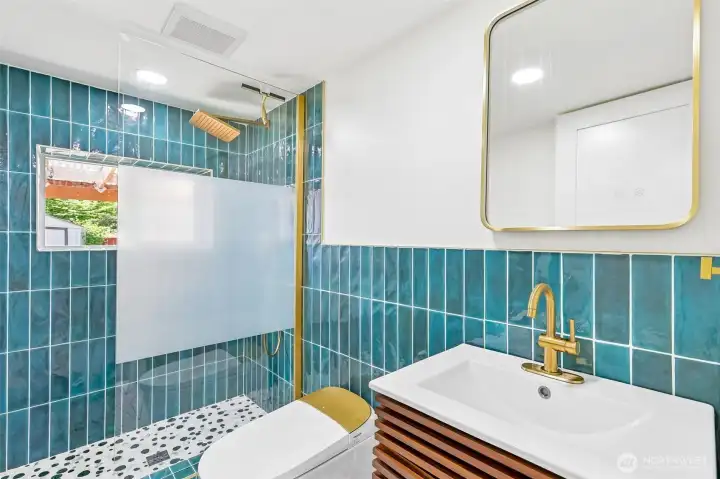 New 3/4 bath New 3/4 bath