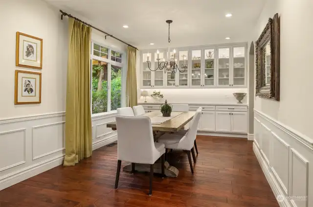 The recently remodeled dining room features new paint and custom Canyon Creek cabinets.