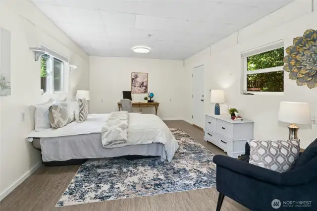 Detached 228 sqft Office/Guest space. Adding a minisplit for heat may enable you to add to the house sqft!  Easy added value!