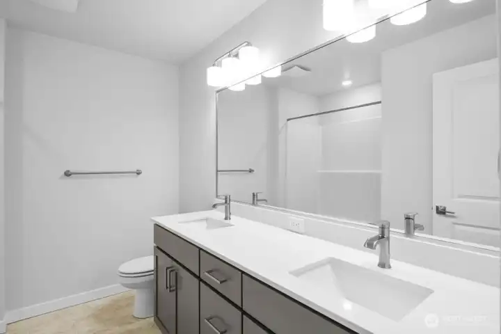 13211 NE 127th Way Unit B - Ready Now!