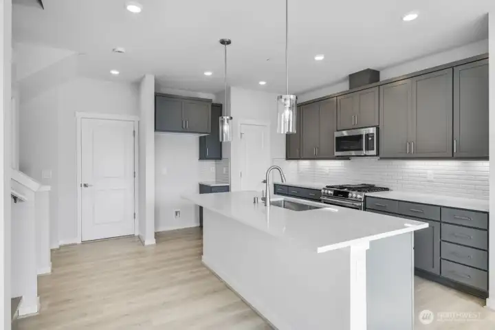 13211 NE 127th Way Unit B - Ready Now!