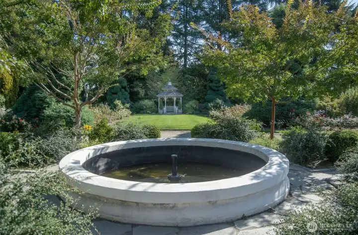 Walk to the Rose Garden.