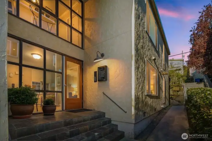 Lobby Entrance Lobby Entrance