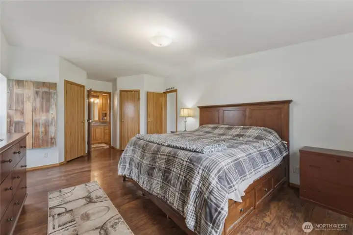 Primary Ensuite w/ double closets