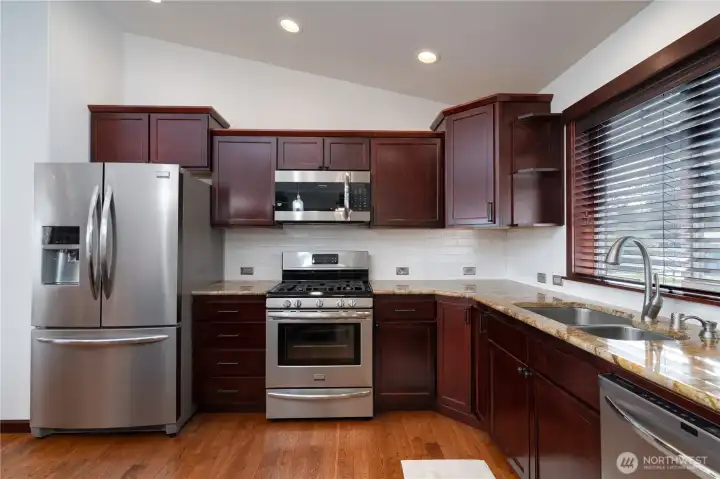 Newer appliances + propane range + high-quality cabinetry