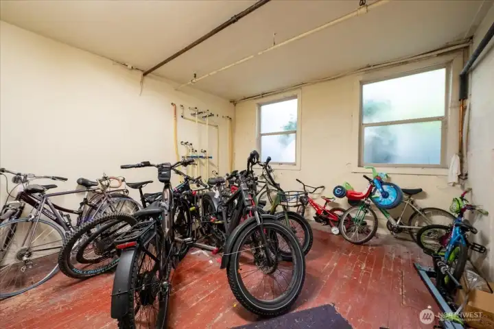Bike Storage (basement)