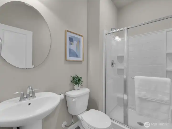 Bathroom in the main floor