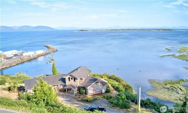 HOUSE WITH THE BAY VIEW AT HIGH TIDE SIMPLY AWAITING YOUR PRESENCE TO MAKE IT A HOME