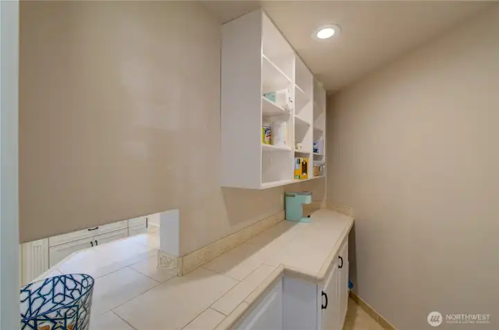 WALK-IN PANTRY OFF KITCHEN