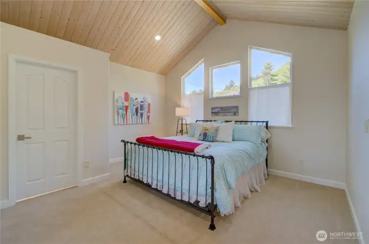 BEDROOM UPSTAIRS