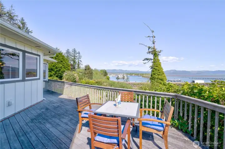 RELAX ON THE BACK PATIO OVERLOOKING THE BAY