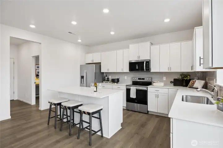 Single basin sink.   Pictures are for representational purposes only, colors and features may vary.