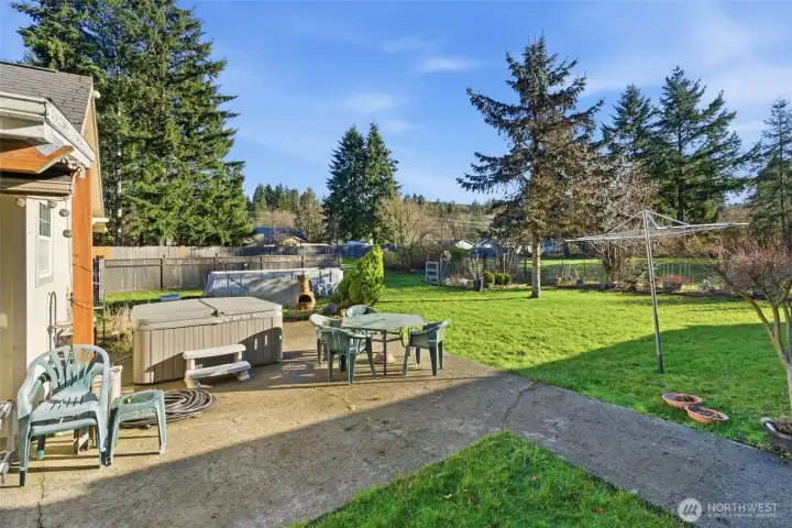 Back Patio and yard space
